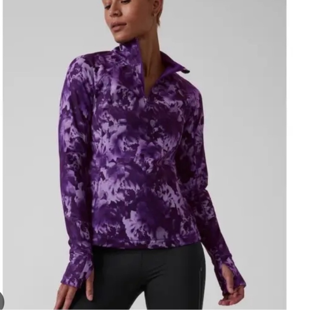 Athleta woman’s size M purple Rainier 2 zip up. Like New Sporty